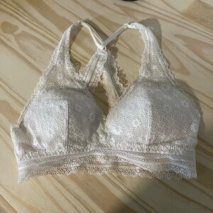 Victoria's Secret Lace Bralette in Creamy Ivory
